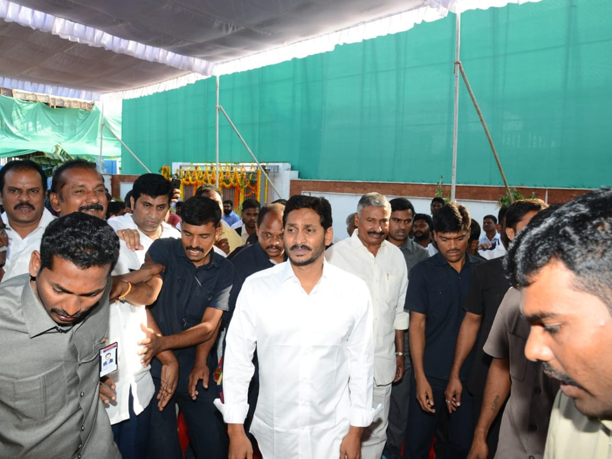 Ys Jagan New House Warming Ceremony In Tadepalli - Sakshi17