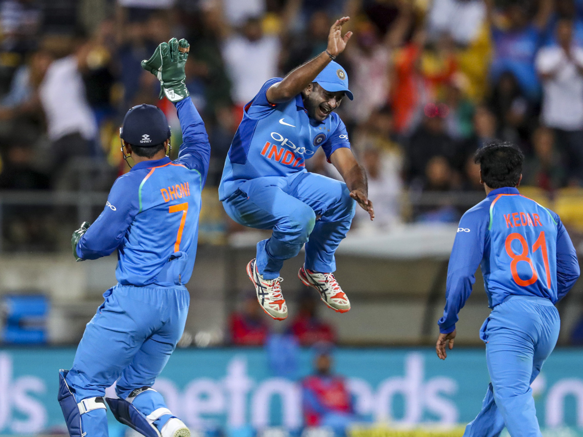 india won fifth odi against newzealand Photo Gallery - Sakshi3