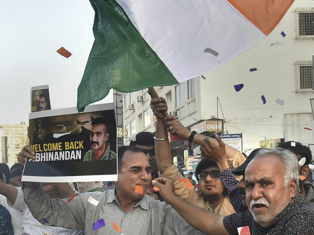 People celebrate across nation as Abhinandan Varthaman is on his way Photo Gallery - Sakshi6