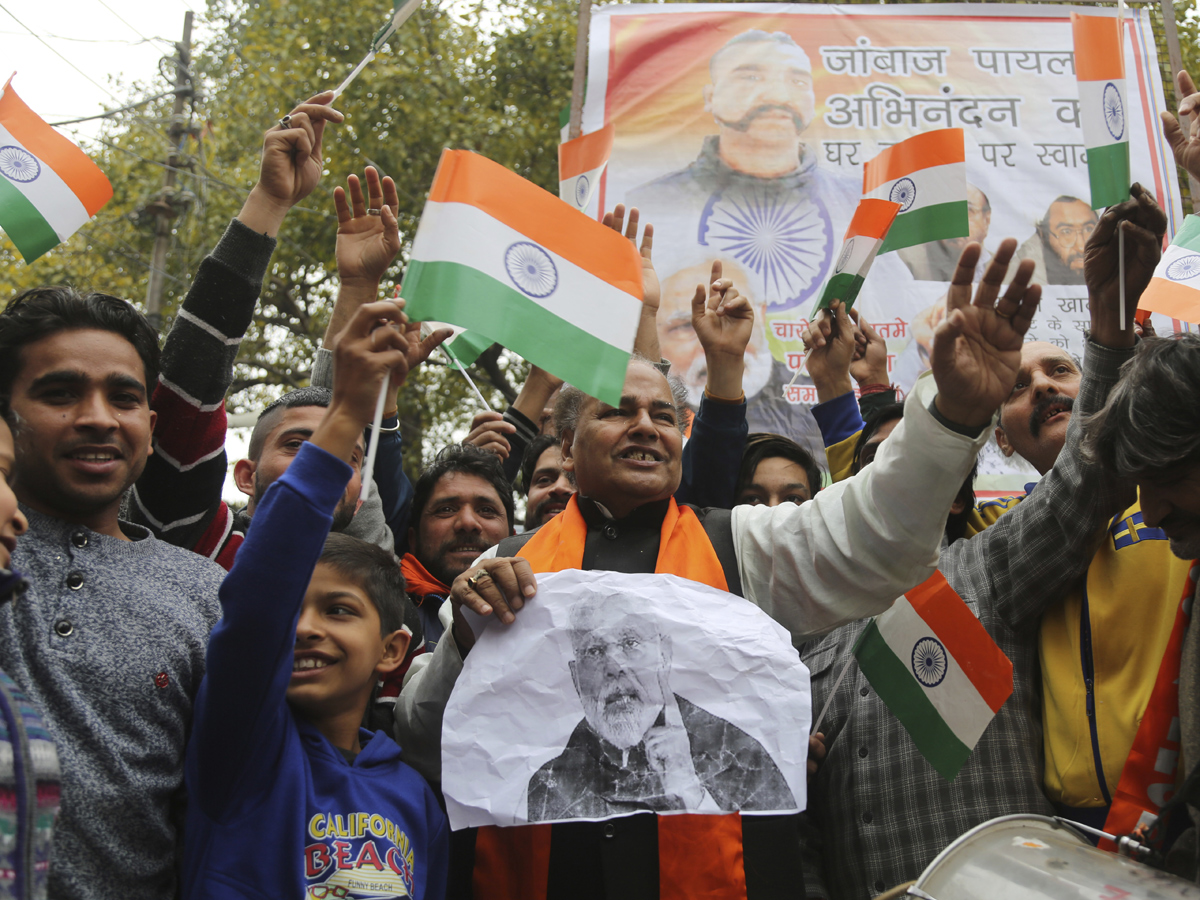 People celebrate across nation as Abhinandan Varthaman is on his way Photo Gallery - Sakshi1