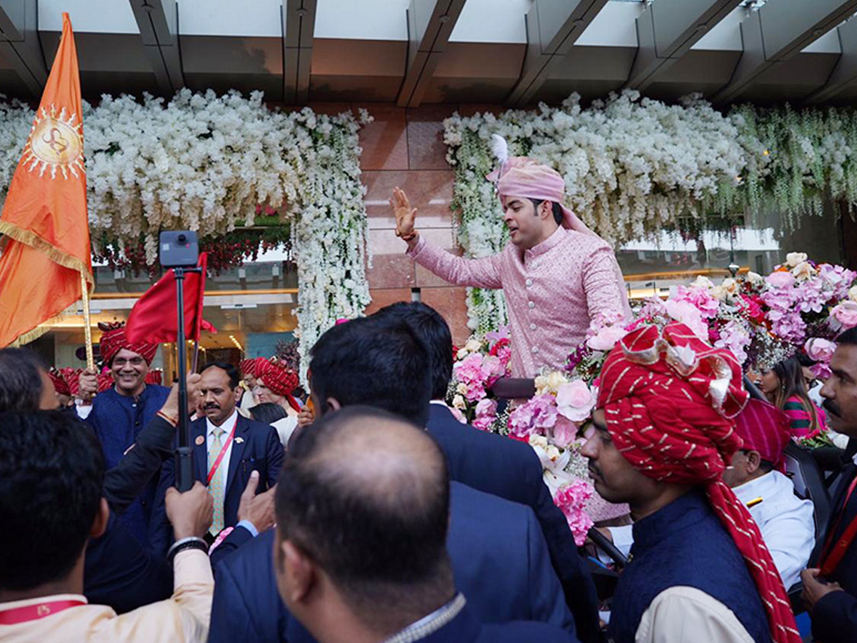   Akash Ambani Shloka Mehta wedding Photo Gallery - Sakshi1