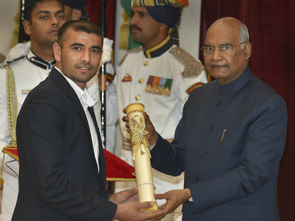  PRESIDENT KOVIND CONFERS PADMA AWARDS AT RASHTRAPATI BHAVAN Photo Gallery - Sakshi14