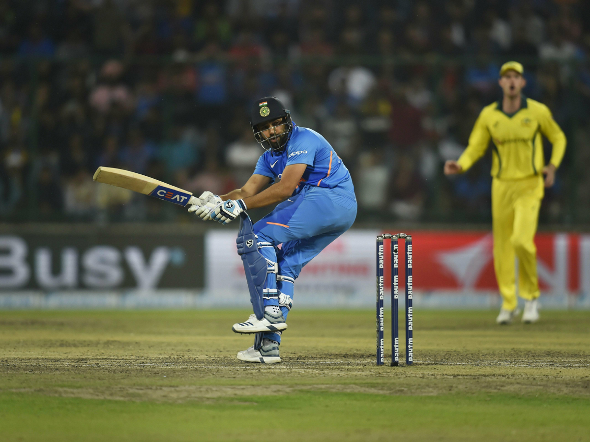 Australia win by 35 runs and clinch the series 3-2 Photo Gallery - Sakshi13