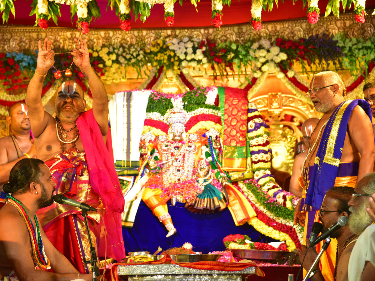 Yadagirigutta Sri Lakshmi Narasimha Swamy Kalyanam Photo Gallery - Sakshi2