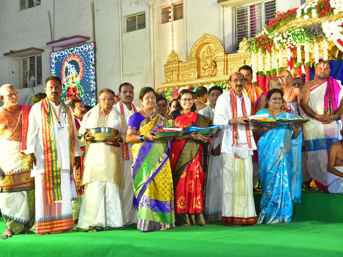 Yadagirigutta Sri Lakshmi Narasimha Swamy Kalyanam Photo Gallery - Sakshi4