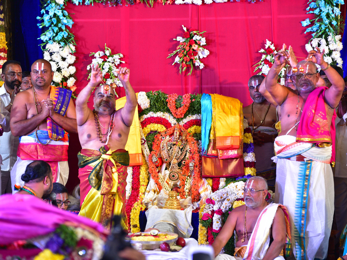 Yadagirigutta Sri Lakshmi Narasimha Swamy Kalyanam Photo Gallery - Sakshi8