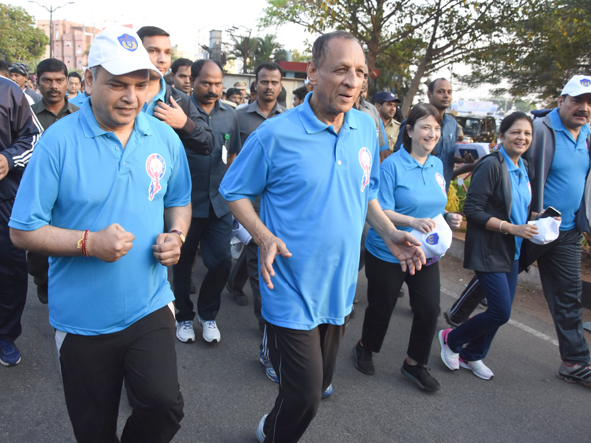 she team organizes 10k run in Hyderabad Photo Gallery - Sakshi4