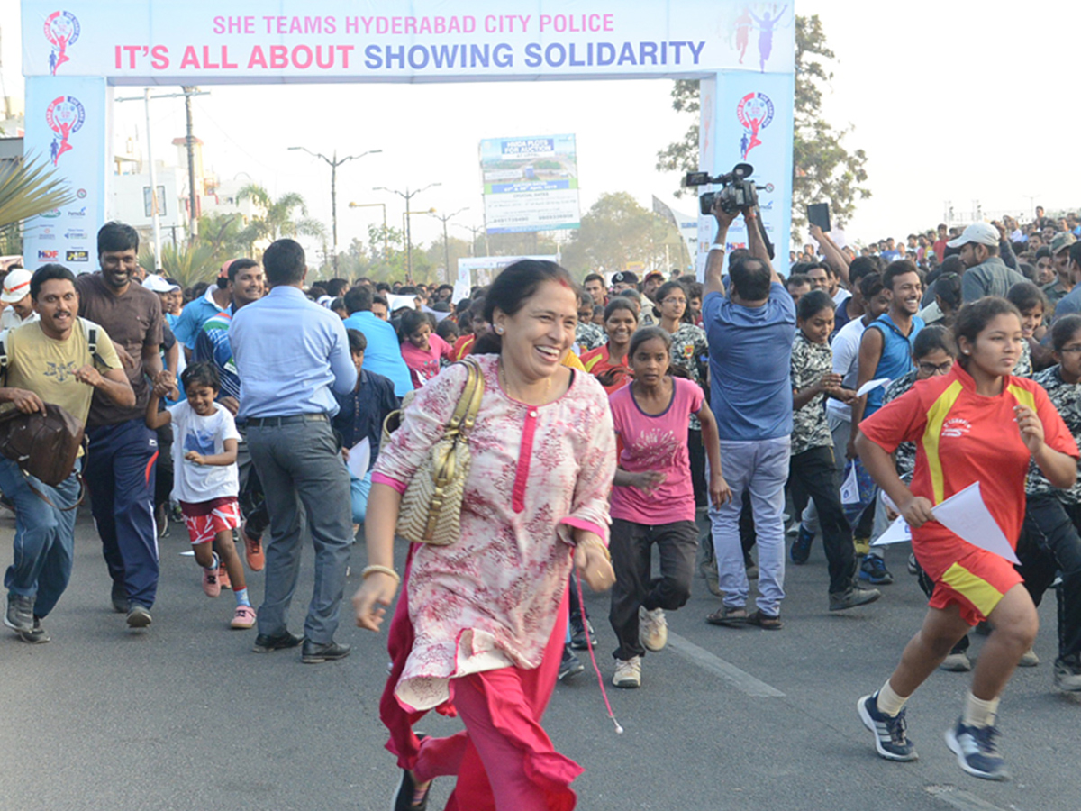 she team organizes 10k run in Hyderabad Photo Gallery - Sakshi8