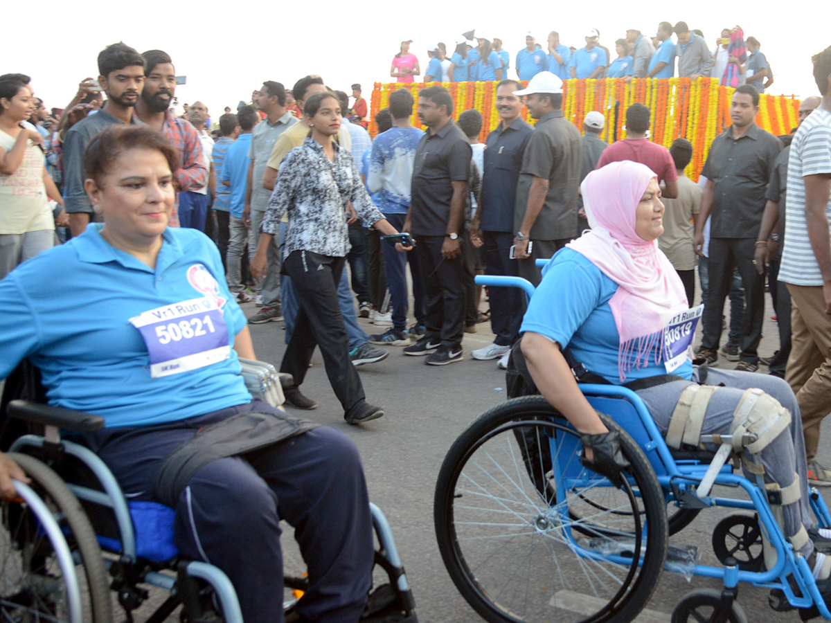 she team organizes 10k run in Hyderabad Photo Gallery - Sakshi10