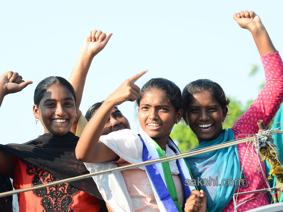 ys jagan election campaign in Krishna district Avanigadda - Sakshi16