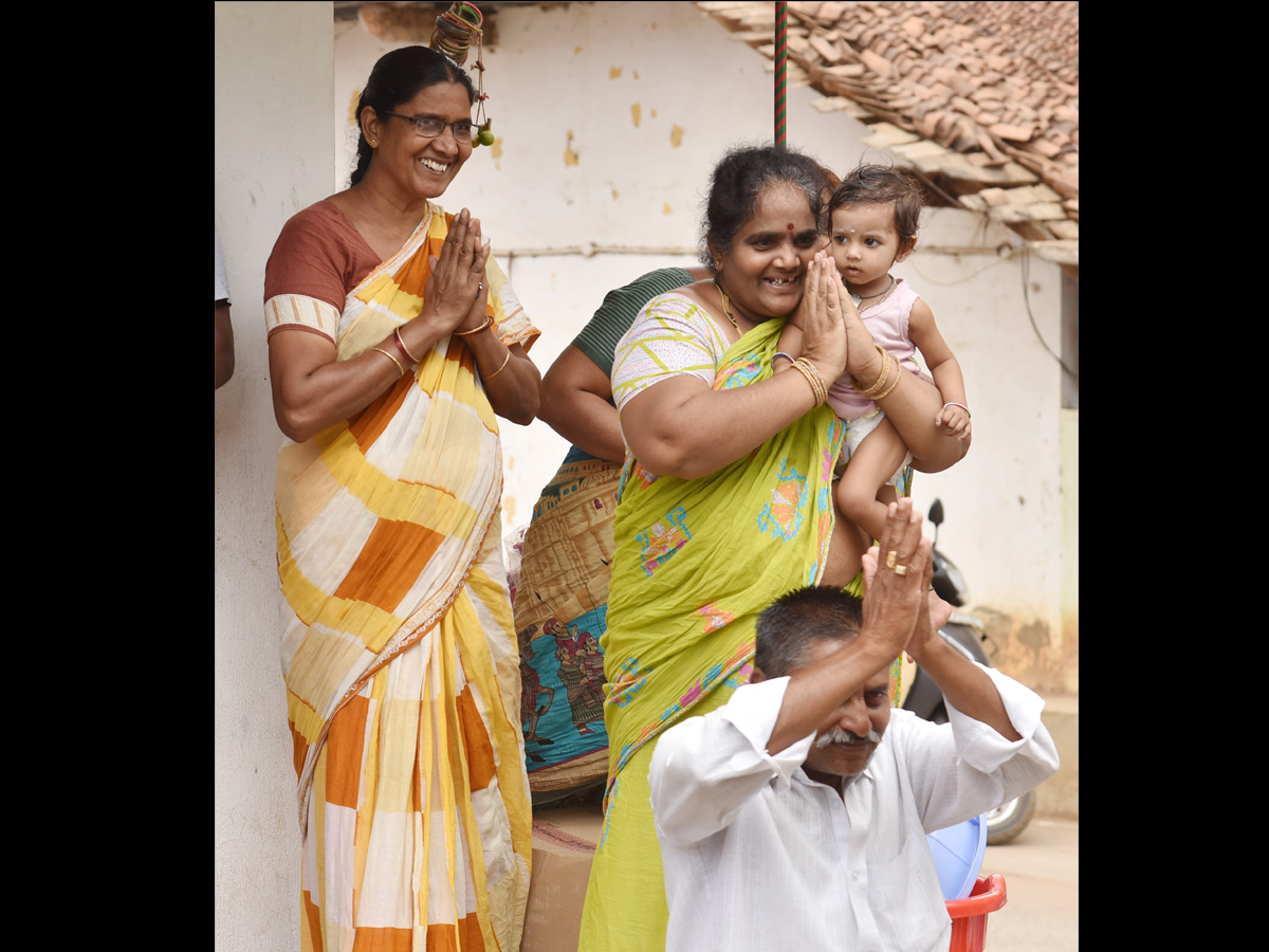 ys jagan election campaign in Koyyalagudem, West Godavari district - Sakshi14