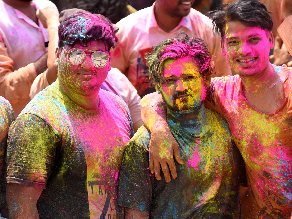 Holi Celebration in Hyderabad Photo Gallery - Sakshi10