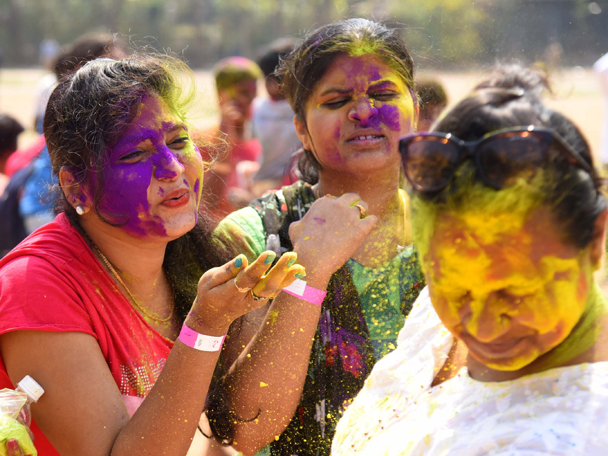 Holi Celebration in Hyderabad Photo Gallery - Sakshi20