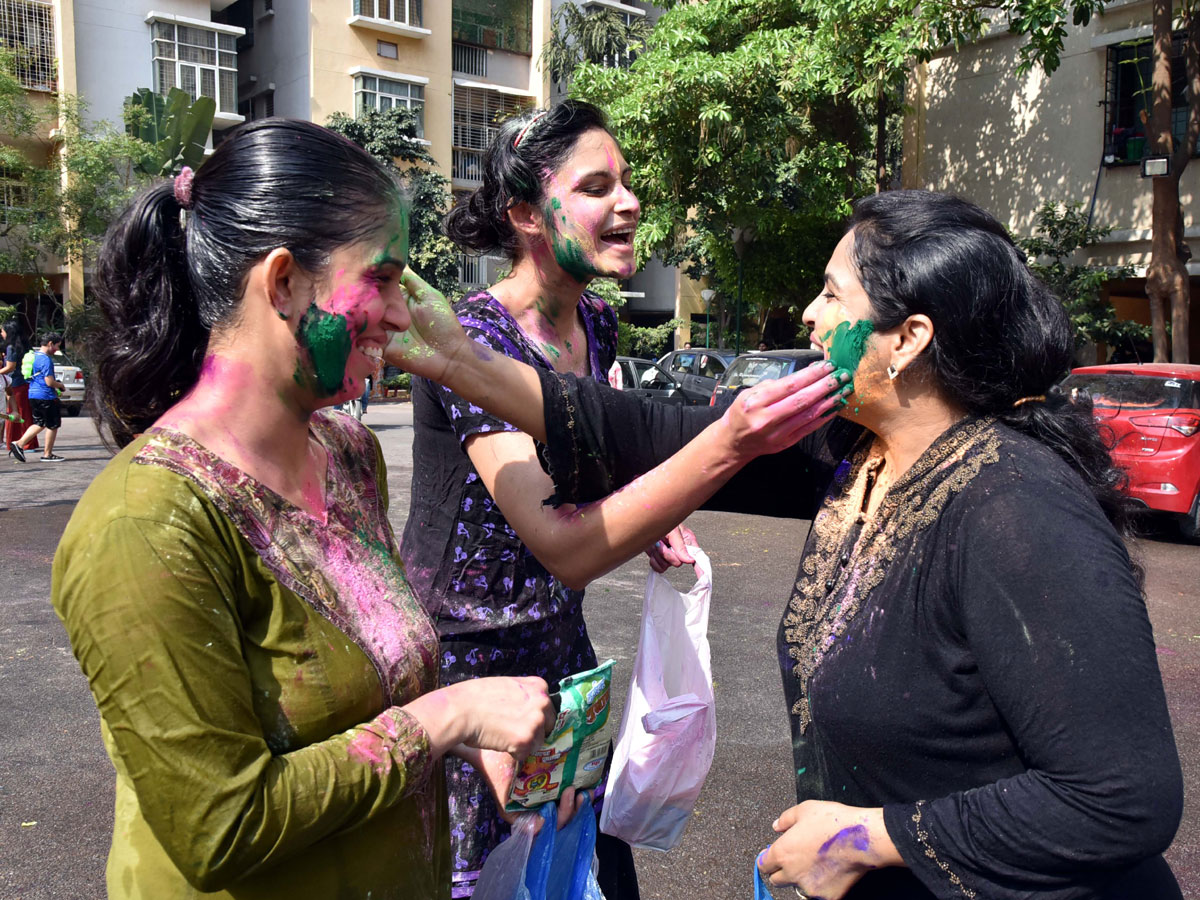 Holi Celebration in Hyderabad Photo Gallery - Sakshi32