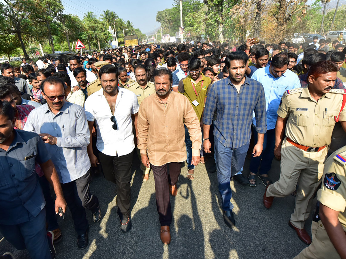 Mohan Babu Dharna Against Naidu in Tirupati  Photo Gallery - Sakshi5