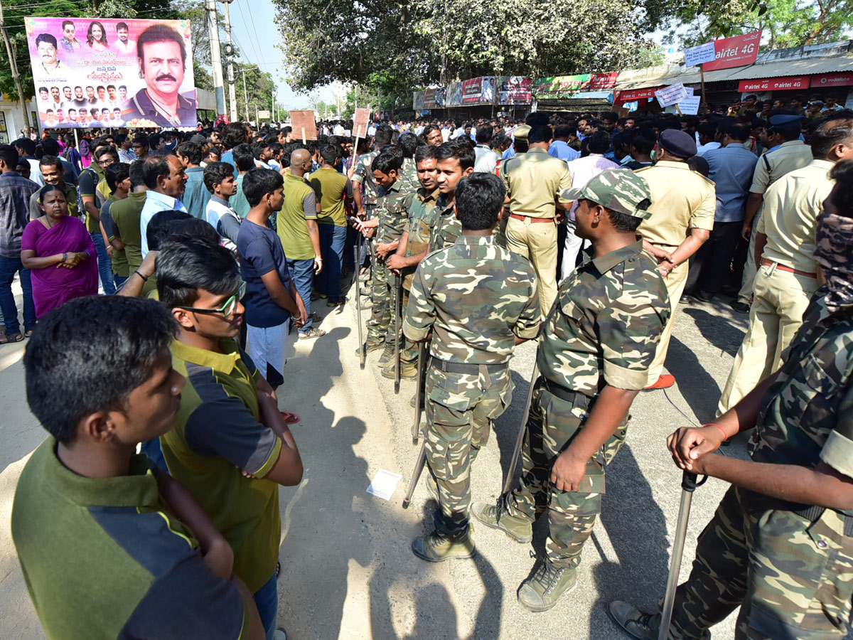 Mohan Babu Dharna Against Naidu in Tirupati  Photo Gallery - Sakshi8