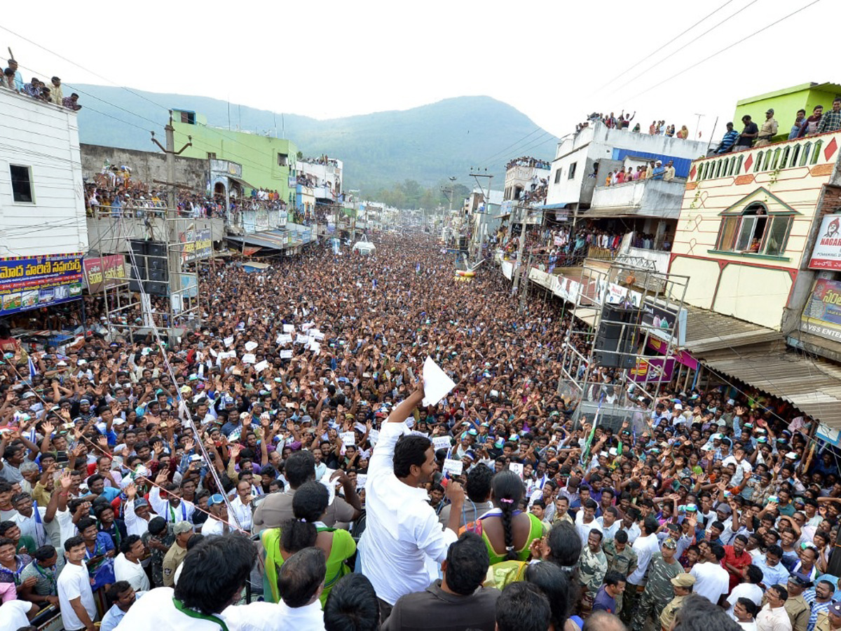 YS Jagan Election Meeting at Paderu Photo Gallery - Sakshi5