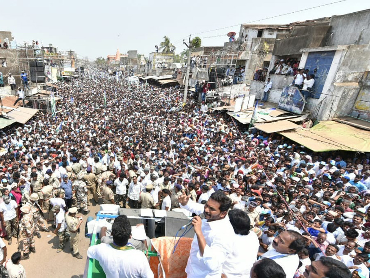 YS Jagan Election Meeting at Palasa Photo Gallery - Sakshi3