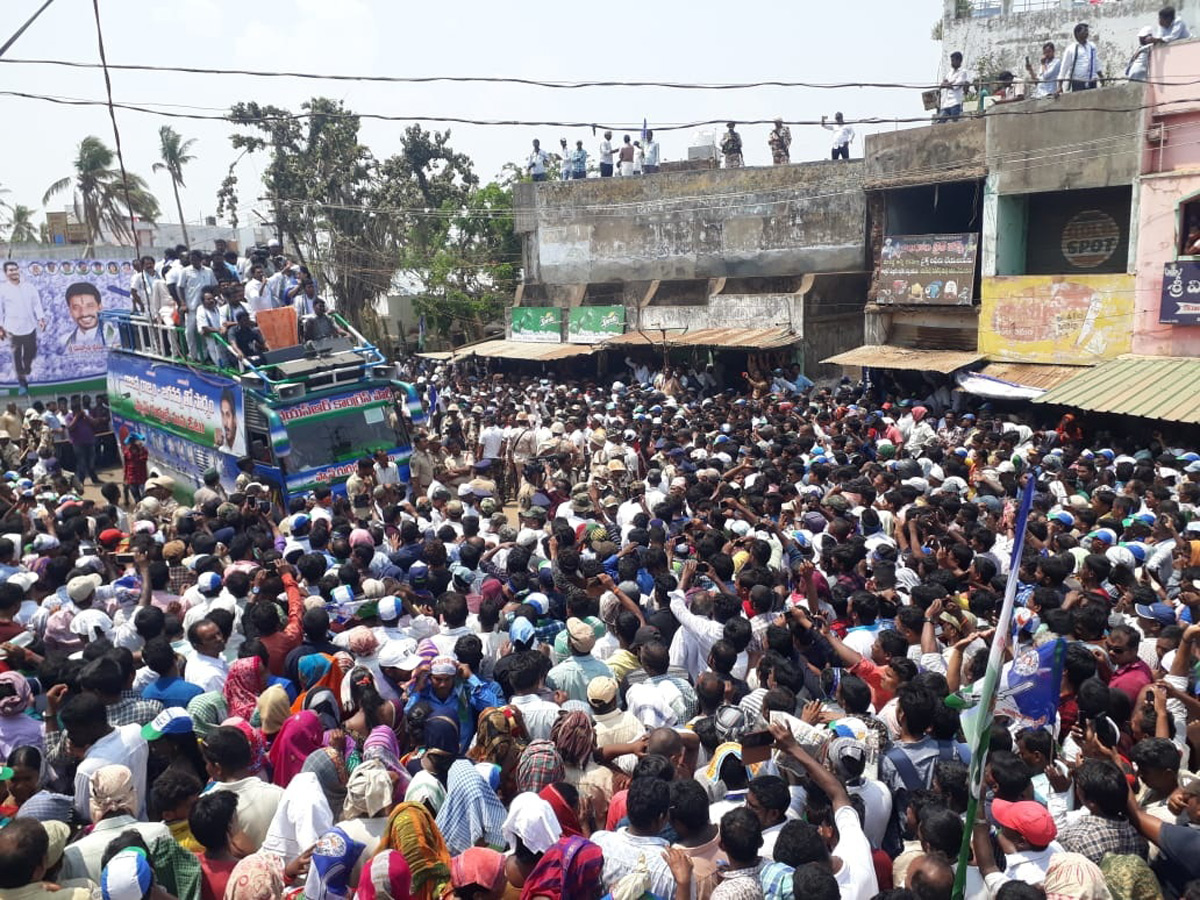 YS Jagan Election Meeting at Palasa Photo Gallery - Sakshi4