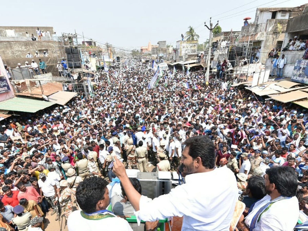 YS Jagan Election Meeting at Palasa Photo Gallery - Sakshi5