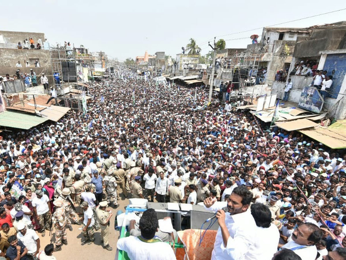 YS Jagan Election Meeting at Palasa Photo Gallery - Sakshi9