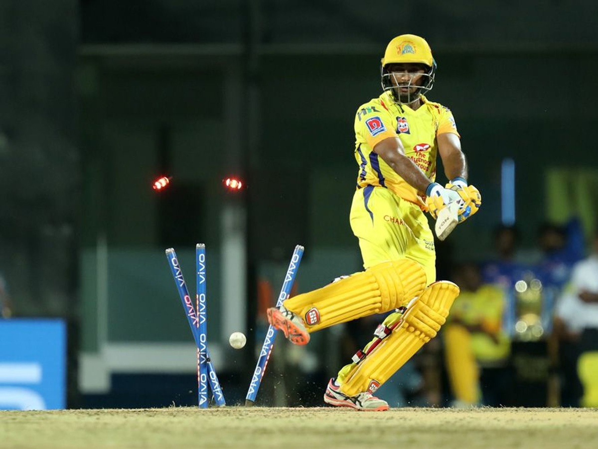 Chennai Super Kings beat Royal Challengers Bangalore by 7 wickets PHoto Gallery - Sakshi20