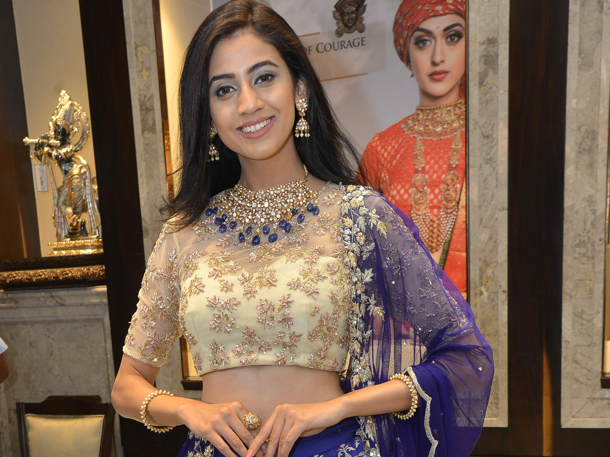 Kalasha Fine Jewels 2nd Anniversary Curtain Raiser Jewellery Fashion Show - Sakshi17