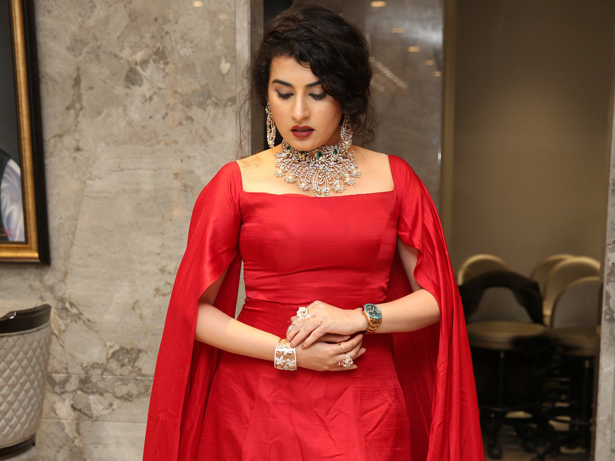 Kalasha Fine Jewels 2nd Anniversary Curtain Raiser Jewellery Fashion Show - Sakshi6