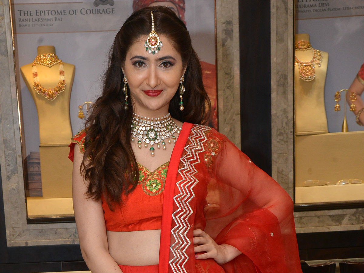 Kalasha Fine Jewels 2nd Anniversary Curtain Raiser Jewellery Fashion Show - Sakshi11