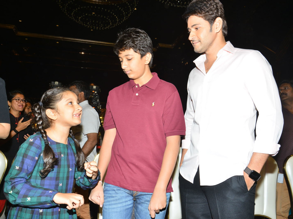 Mahesh unveils his MadameTussauds Photo Gallery - Sakshi9