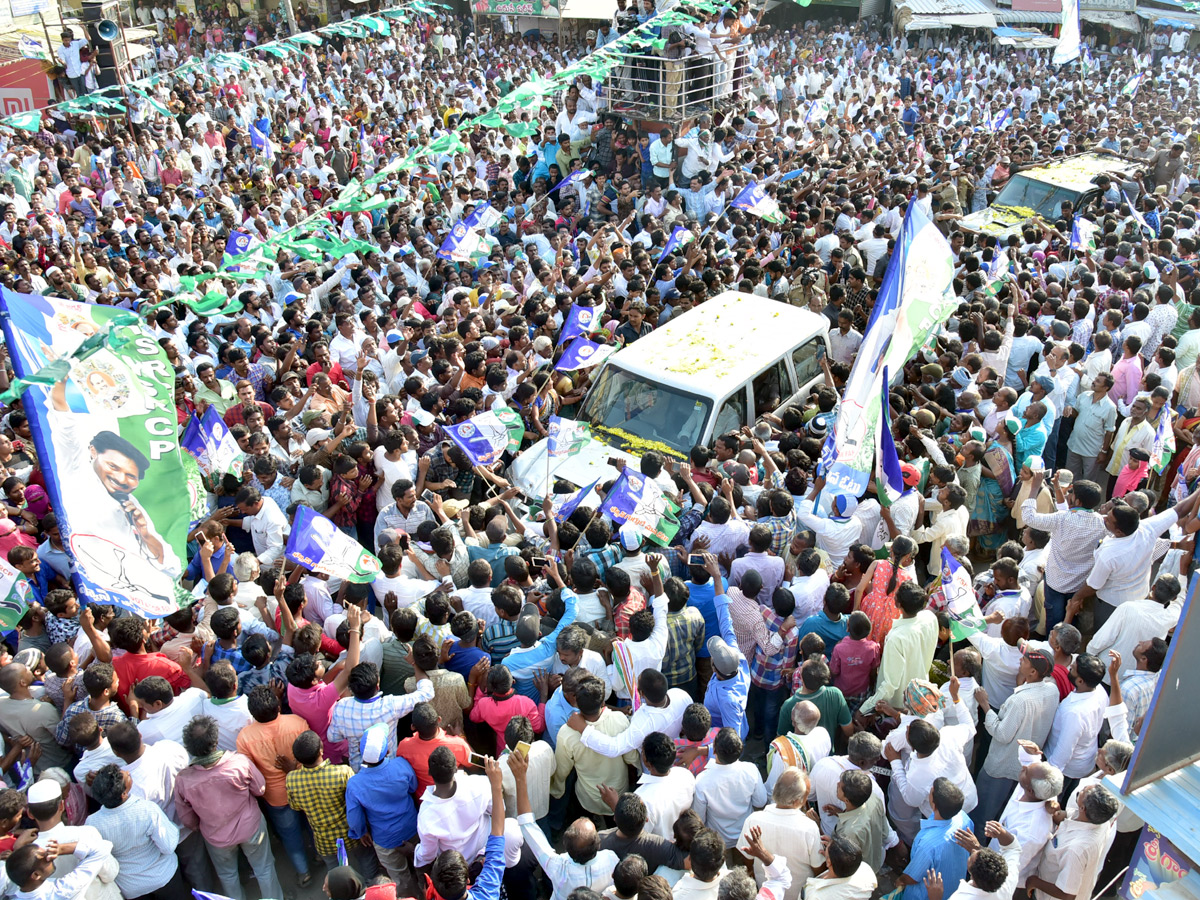 YS Jagan Public Meet From Madanapalle Photo Gallery - Sakshi8