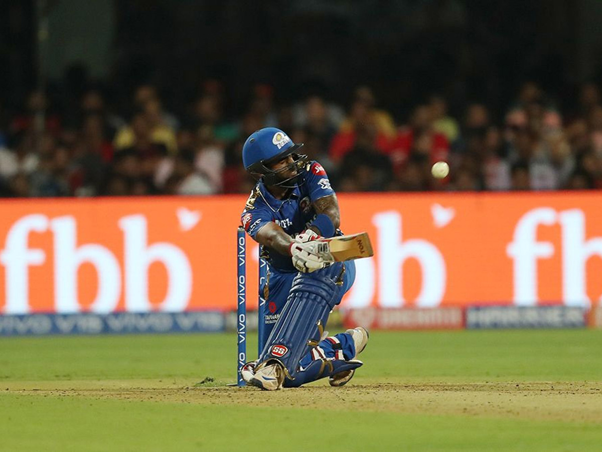 Mumbai Indians Vs Royal Challengers Bangalore Match Photo Gallery  - Sakshi21