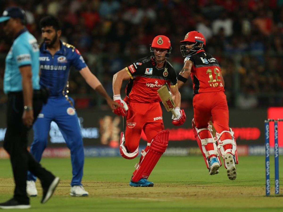 Mumbai Indians Vs Royal Challengers Bangalore Match Photo Gallery  - Sakshi24