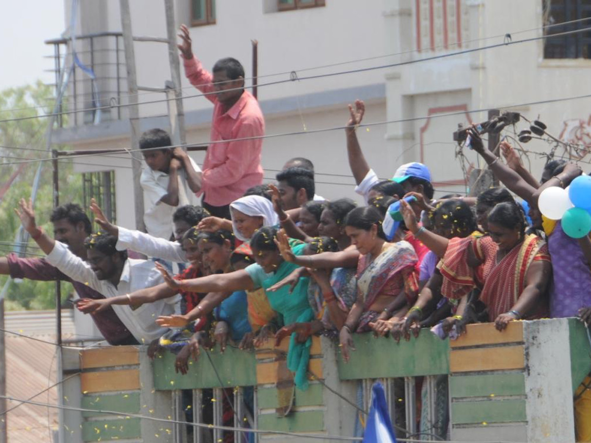 ys jagan election meeting In Prakasam District Photo Gallery - Sakshi14