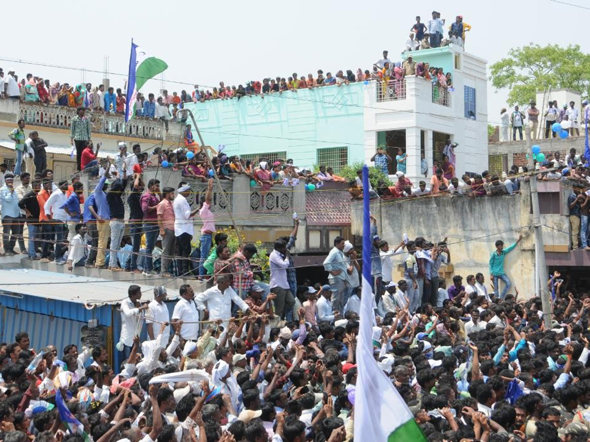 ys jagan election meeting In Prakasam District Photo Gallery - Sakshi15