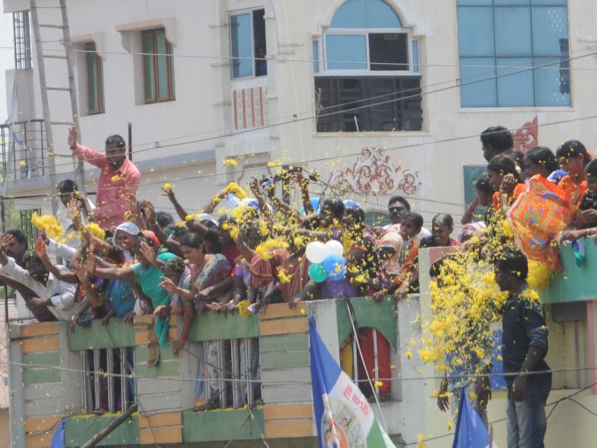 ys jagan election meeting In Prakasam District Photo Gallery - Sakshi17