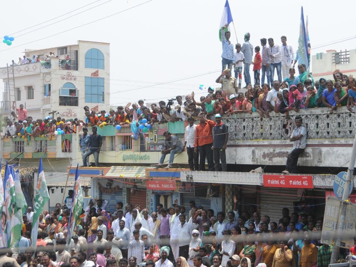 ys jagan election meeting In Prakasam District Photo Gallery - Sakshi8