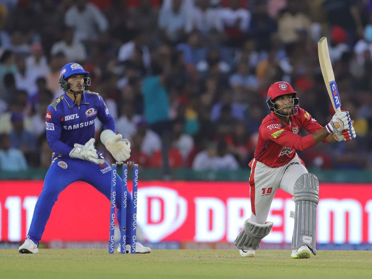 Rahul, Mayank lead Kings XI Punjab to eight-wicket win over  mumbai indians Photo Gallery - Sakshi26