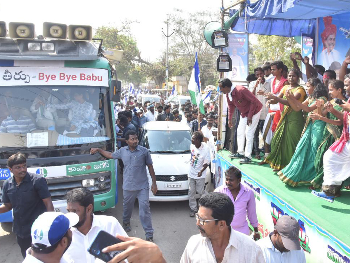 ys sharmila Bus Yatra in Guntur - Sakshi6