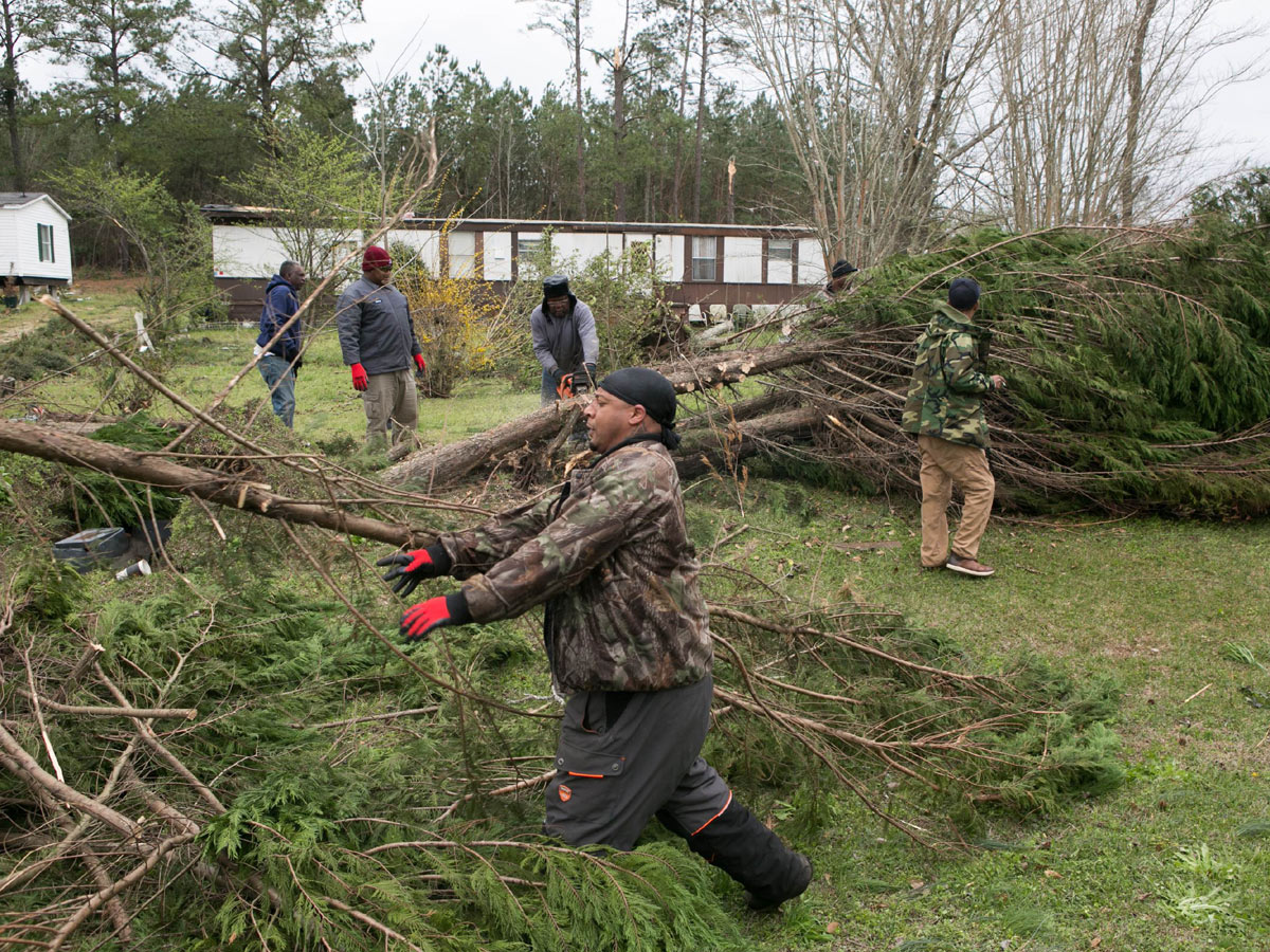 Alabama Tornadoes in Lee County Photo Gallery - Sakshi12