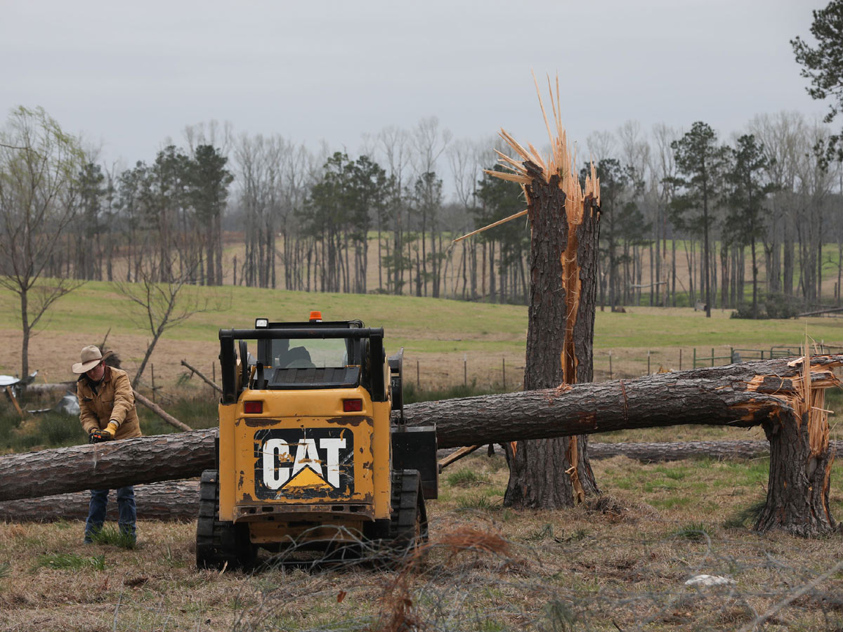 Alabama Tornadoes in Lee County Photo Gallery - Sakshi15