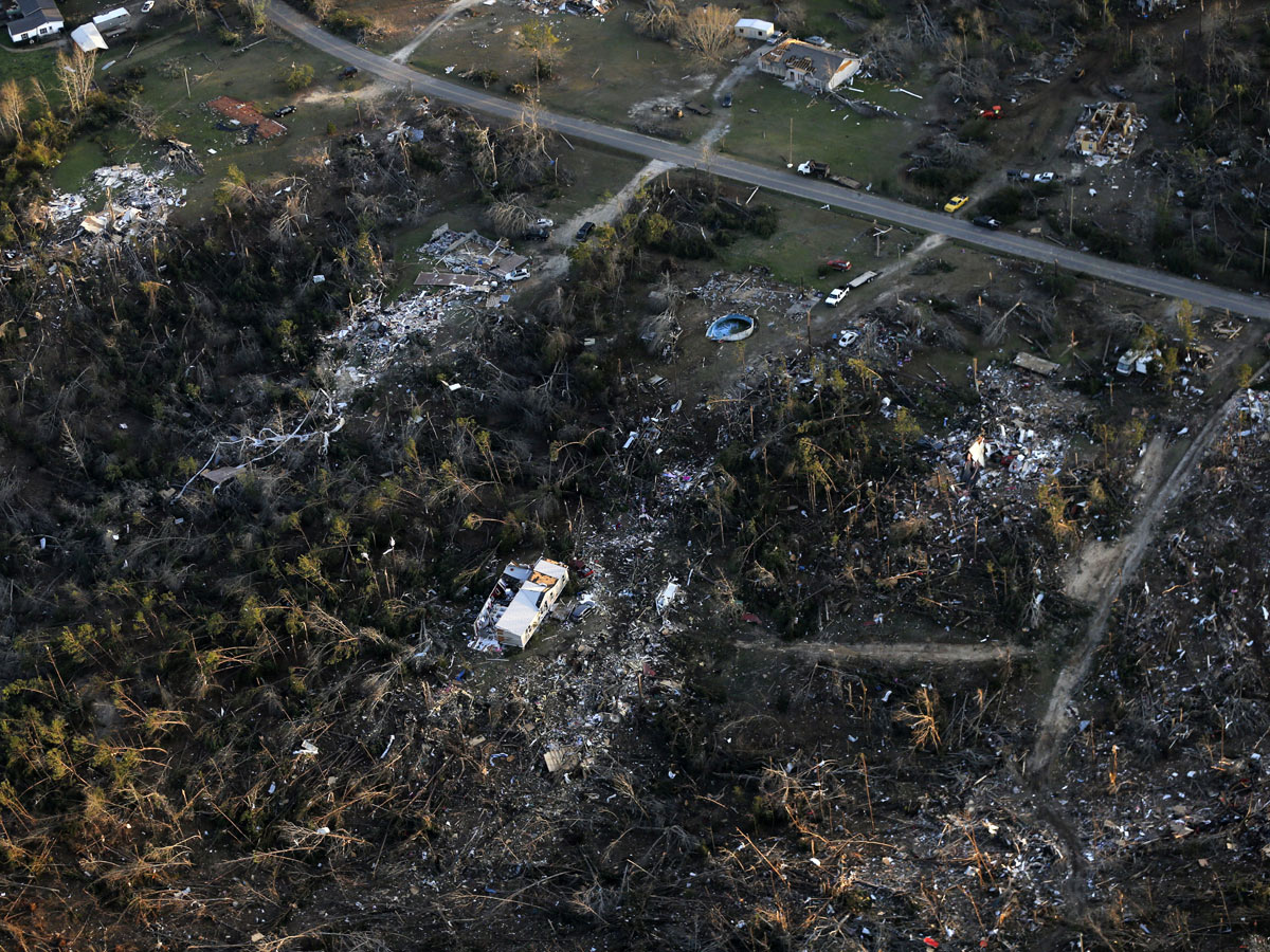 Alabama Tornadoes in Lee County Photo Gallery - Sakshi16