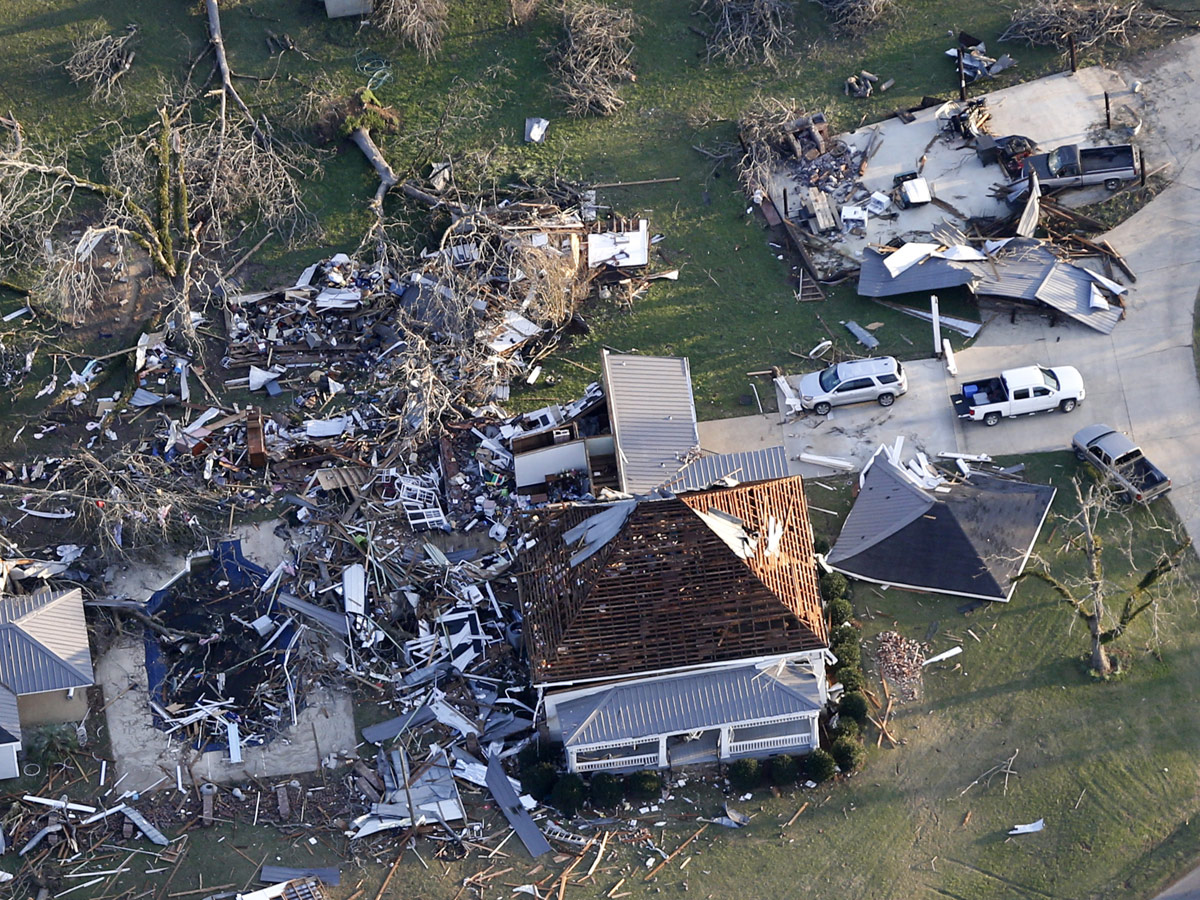 Alabama Tornadoes in Lee County Photo Gallery - Sakshi17