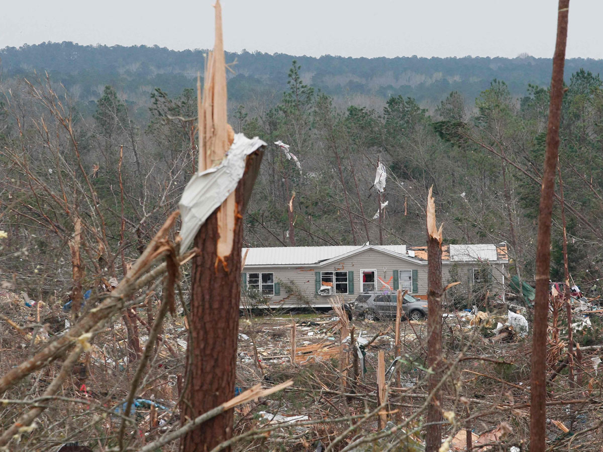 Alabama Tornadoes in Lee County Photo Gallery - Sakshi24