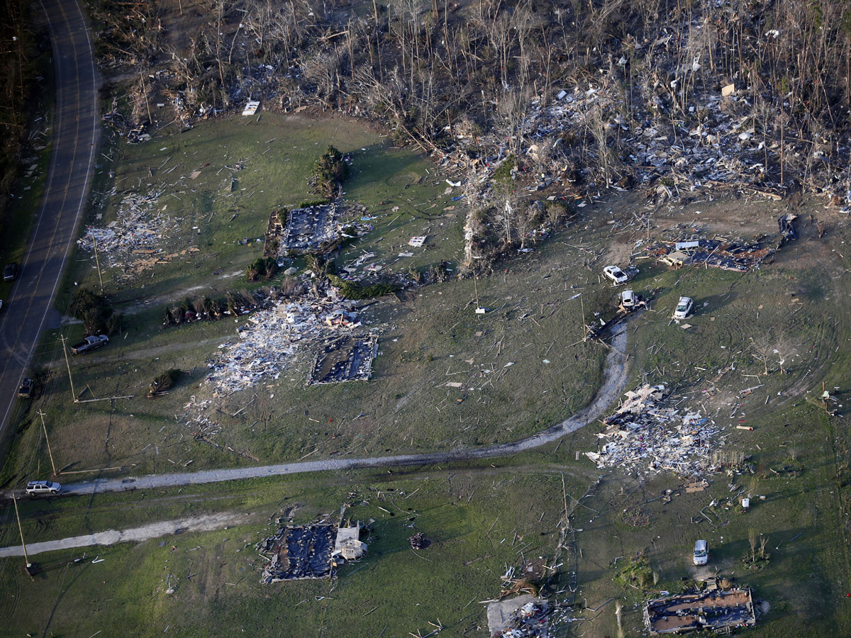 Alabama Tornadoes in Lee County Photo Gallery - Sakshi25