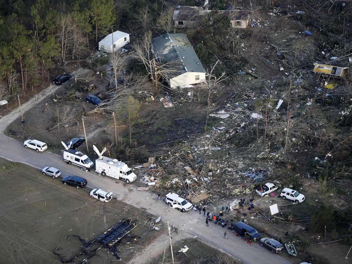 Alabama Tornadoes in Lee County Photo Gallery - Sakshi4