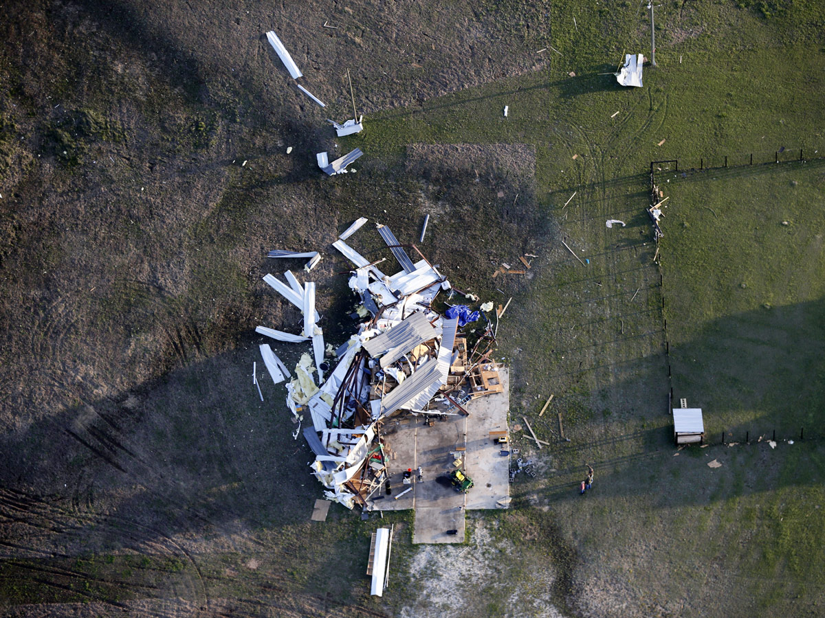 Alabama Tornadoes in Lee County Photo Gallery - Sakshi5