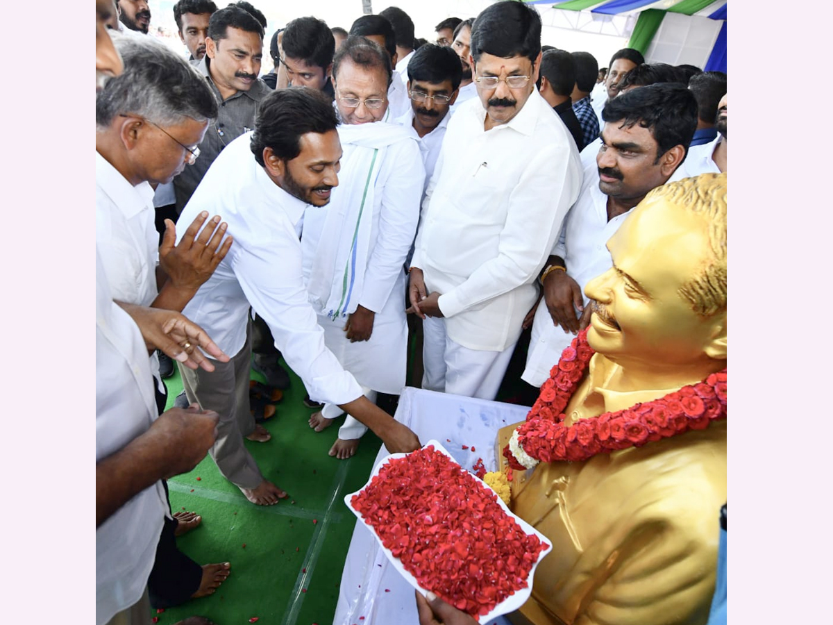  YS Jagan Samara Shankaravam In Nellore Photo Gallery - Sakshi12