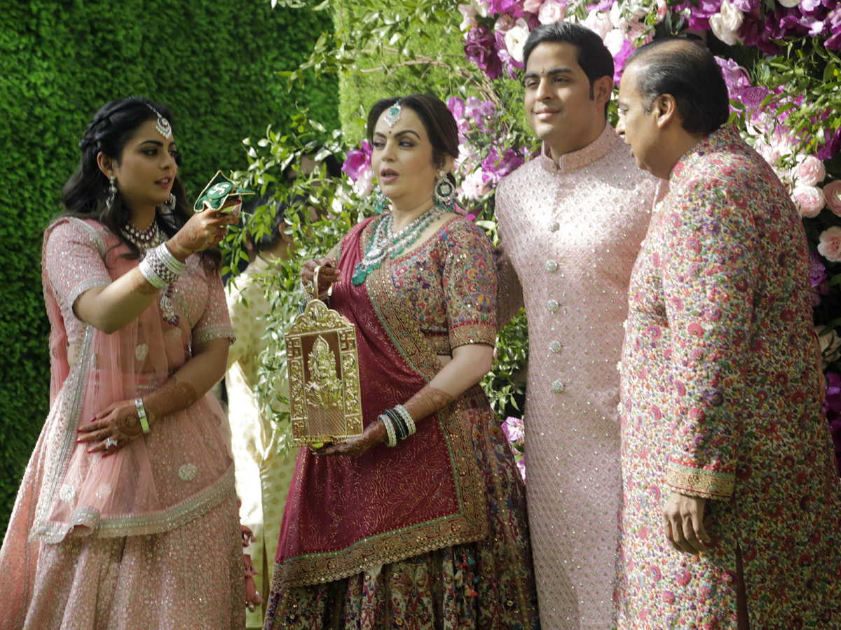   Akash Ambani Shloka Mehta wedding Photo Gallery - Sakshi3