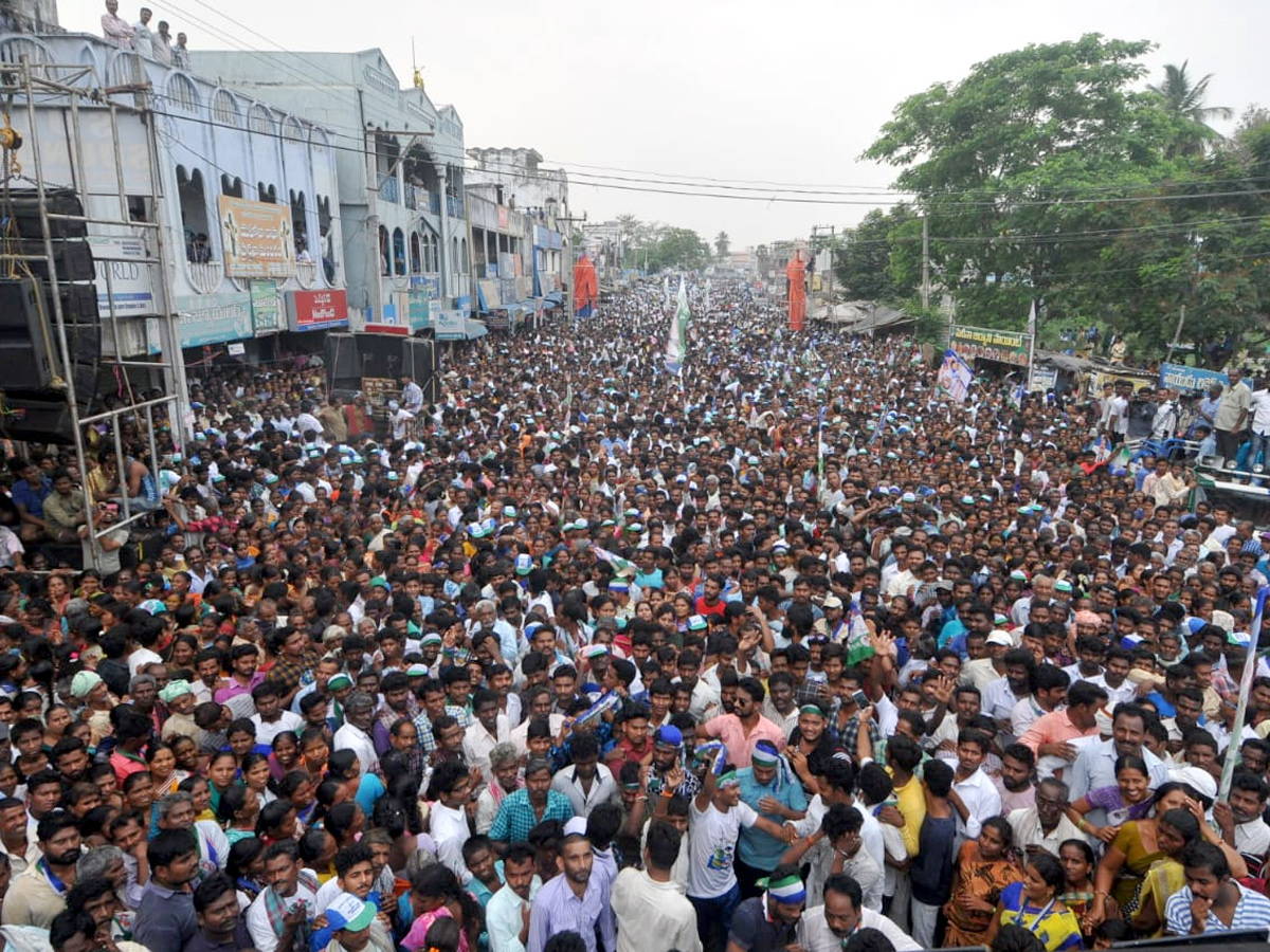 YS Jagan Public Meeting At Srungavarapukota Photo Gallery - Sakshi4